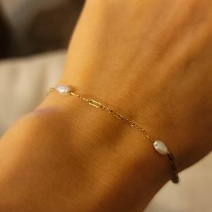 14k gold dainty bracelet with cultured pearls